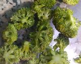 Foto del paso 1 de la receta: Brócoli con cebolla y queso