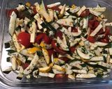 Une image de l'étape 7 de Courgettes bicolores et tomates à l'ail, basilic et persil.