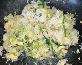 รูปขั้นตอนการทำที่ 4 ของ ข้าวผัดไข่ใส่ผัก ไร้น้ำมัน #เคลียร์ตู้เย็น