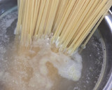 Foto del paso 4 de la receta: Tallarines con salsa de pesto de calabacín y requesón 🍝