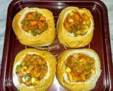 A picture of step 6 of Cheesy veg pockets buns.