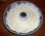 Joghurtos kuglóf recept fázis 5 fotója