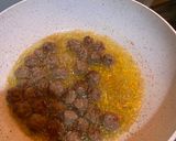 Foto langkah ke 2 dari resep Semur Bola-Bola Daging Kentang.