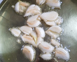 Foto del paso 2 de la receta: Conejo al ajillo