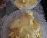 Foto langkah ke 4 dari resep Buttercream Homemade.
