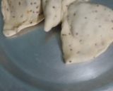 A picture of step 4 of Crispy ring samosa.