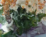 A picture of step 2 of Piyaz k pakory.