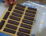 Foto langkah ke 3 dari resep Chocolate dynamite cookies.