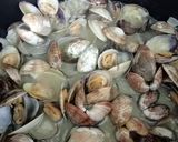 Foto del paso 6 de la receta: 🥒Cintas de calabacín con almejas a la marinera⚓