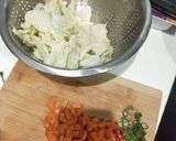 A picture of step 1 of Mun Tahu Ayam / Chinese Chicken Tofu Thick Soup.