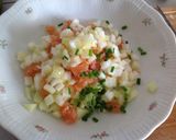 Foto del passaggio 3 della ricetta Tartare di salmone affumicato con mela verde e sedano su crema di finocchio