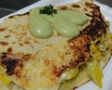 Foto del paso 14 de la receta: Quesadillas🧀de pollo🍗y vegetales🥙en salsa🌮de cilantro🌿🧀🌯