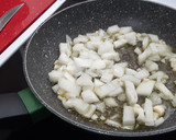 Foto del paso 1 de la receta: Pastel de pescado y champiñones