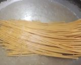 Foto langkah ke 1 dari resep Mie kuning lidi goreng simple enak.