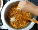 A picture of step 4 of White cholay .