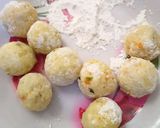 A picture of step 3 of Farali Buff vada.