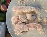 รูปขั้นตอนการทำที่ 2 ของ ข้าวยำหมูกรอบแซ่บ