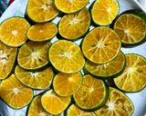 Foto langkah ke 2 dari resep Lemon Tea Grass Plus Madu 🍋‍🟩.