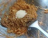 ผัดเส้นก๊วยเตี๋ยวแบบอีสานกับหมูทอดกระเทียม วิธีทำสูตร 7 รูป