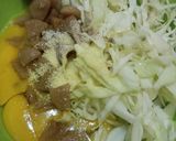 Foto langkah ke 3 dari resep Telur dadar kubis bakso.