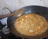 A picture of step 3 of Chilli paneer maggi.