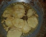 A picture of step 2 of Aloo Pakora.