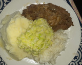 Foto del paso 7 de la receta: Bistec con puré arroz y ensalada de repollo