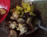 Foto langkah ke 4 dari resep Ayam Kecap Bawang Bombay.
