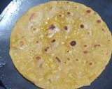 A picture of step 4 of Gujarati Jeera Thepla & Potato Curry (Bateta nu Shak).