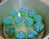 Foto langkah ke 3 dari resep Kue mangkok bunga telang tanpa tape.