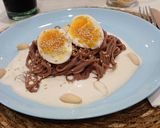 Foto del paso 4 de la receta: Fideos Vermicelli Integrales sobre Salsa de Yogourt con Parmesano y Huevo duro
