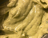 Foto del paso 2 de la receta: Salmón con salsa verde de aguacate