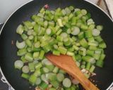 Foto langkah ke 4 dari resep Tumis Batang Keladi (Jangan Lompong).