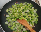 Foto langkah ke 4 dari resep Tumis Batang Keladi (Jangan Lompong).