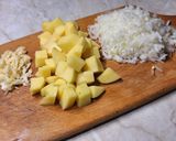 "Roppanós" krumpli főzelék recept fázis 2 fotója