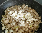 Foto del paso 3 de la receta: Mini galettes de setas y queso feta