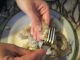 Camarones empanizados de coco con salsa de mango