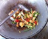 รูปขั้นตอนการทำที่ 4 ของ แหนมผัดไข่พริกไทยสด #อาหารไทยง่ายๆ