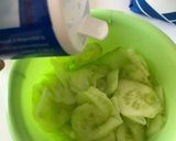 Uborkasaláta recept fázis 2 fotója