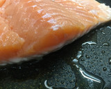 Foto del paso 2 de la receta: Pudín de salmón (súper fácil con poco producto)