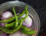 A picture of step 2 of Sirkewali Pyaaz (Pickled Onions).