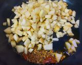 A picture of step 1 of Apple Chutney.