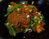 Foto langkah ke 4 dari resep Bihun Goreng.