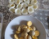 Foto del paso 2 de la receta: Huevos rellenos con mayonesa y sucedáneos