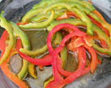 Foto del paso 1 de la receta: Pizza de atún y huevo en sartén