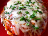 Pechuga de pollo marinada con tomate y queso