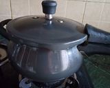 A picture of step 2 of Rajma Paneer.