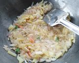 এগ চিকেন নুডলস(Egg chicken noodles recipe in Bengali) রেসিপির ধাপ 2 ছবি