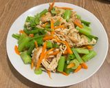 芹菜炒豆包的食譜步驟2照片