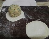 A picture of step 5 of Aalu wala pratha.